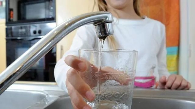 Une commune et sa station de ski d’Alpes-de-Haute-Provence privées d’eau potable à cause de la sécheresse et des orages  (Ouest-France)