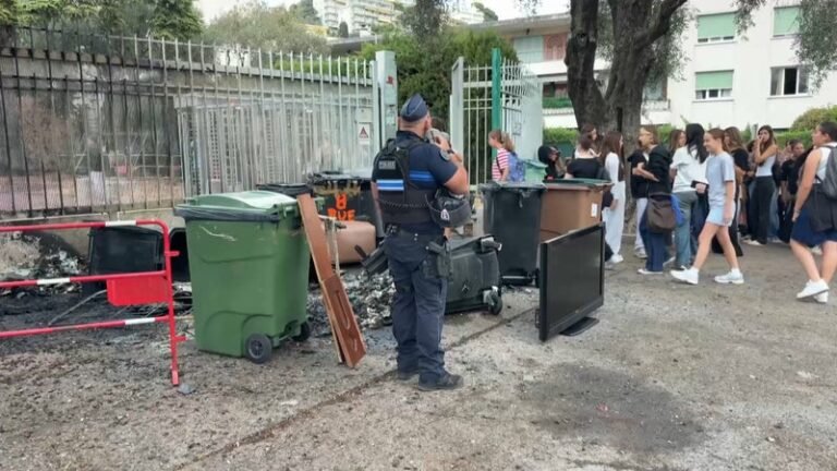 Blocage des lycées: le procureur de Nice annonce que douze mineurs ont été présentés à la justice après leurs gardes à vue