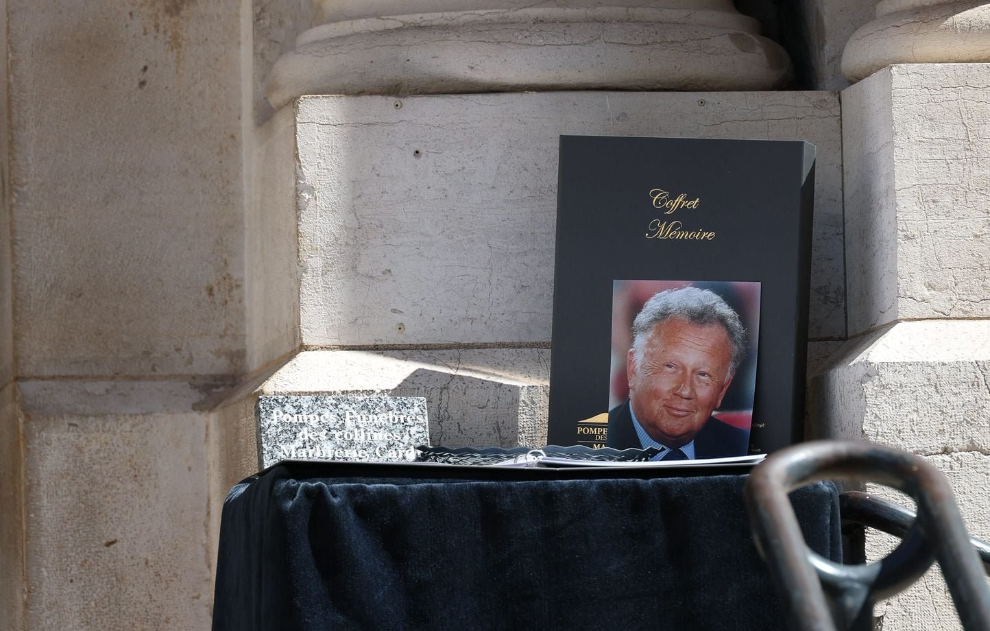 Cannes : Le domicile de Philippe Bouvard cambriolé pendant ses obsèques
