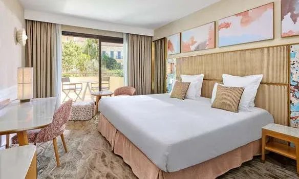 Évadez-vous à Cannes : les hôtels Barrière prolongent l&rsquo;été