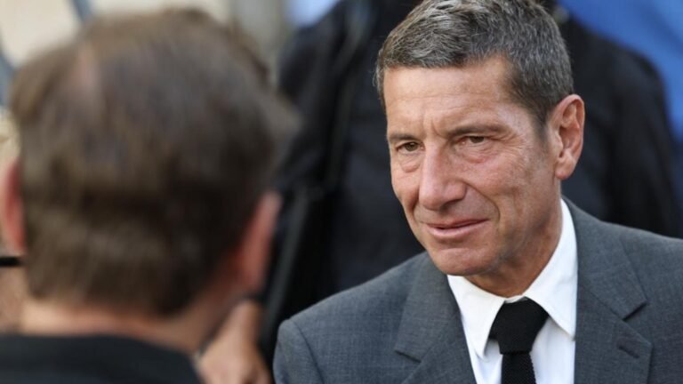 «Il est différent et singulier» : la campagne de terrain de David Lisnard porte ses fruits