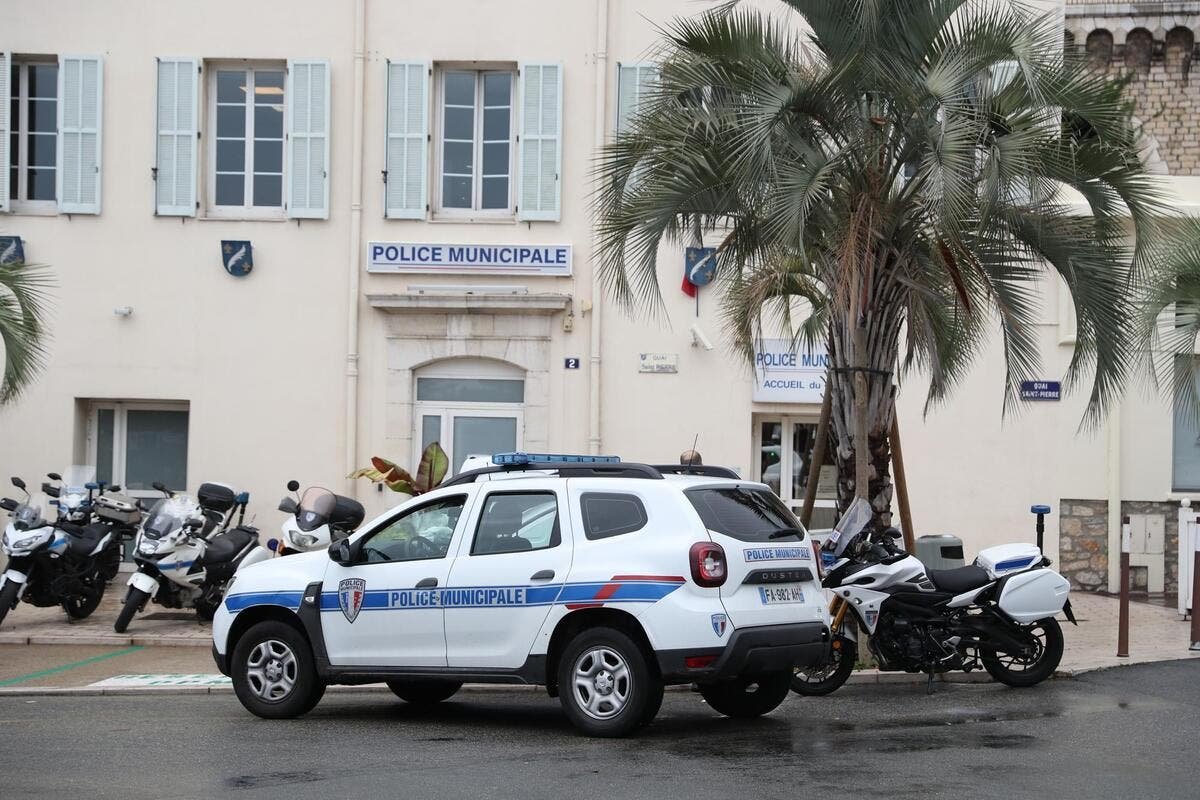 « Ils méritent que leur engagement soit reconnu et respecté » : après les coups de feu dans un quartier de Cannes, les syndicats défendent la présence des policiers municipaux sur le terrain