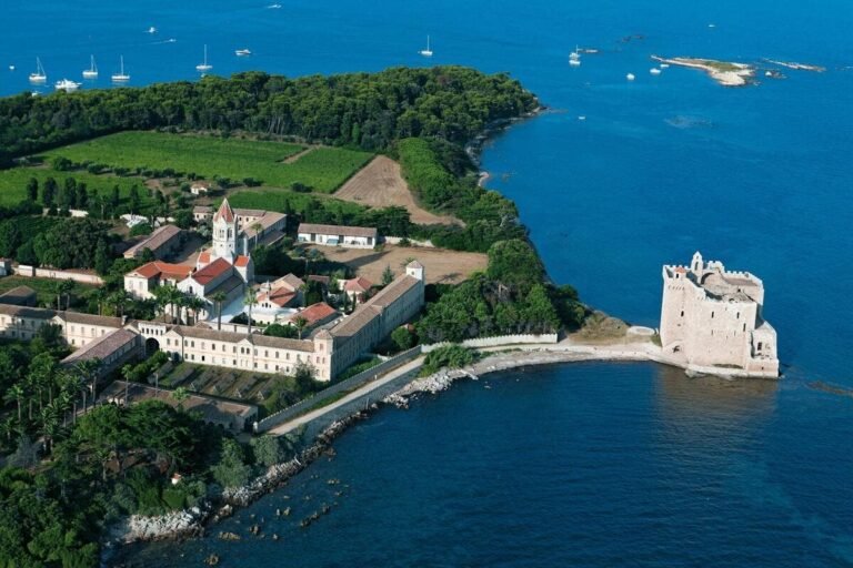 Journées du patrimoine : en rejoignant les îles de Lérins, faites une virée historique au large de Cannes