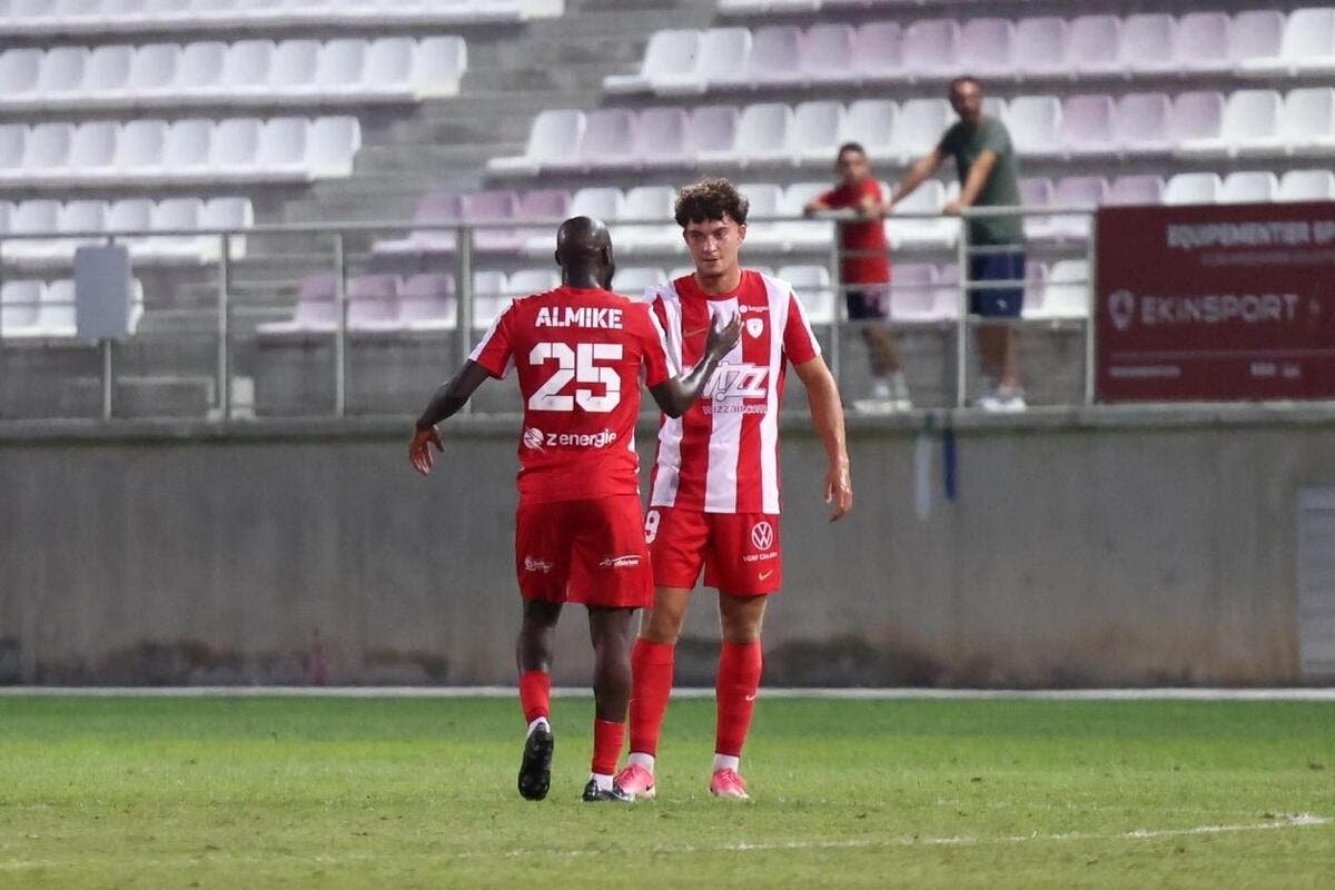 L’AS Cannes frappe fort à Versailles et enchaîne un deuxième succès… et reste invaincue en Ligue 3