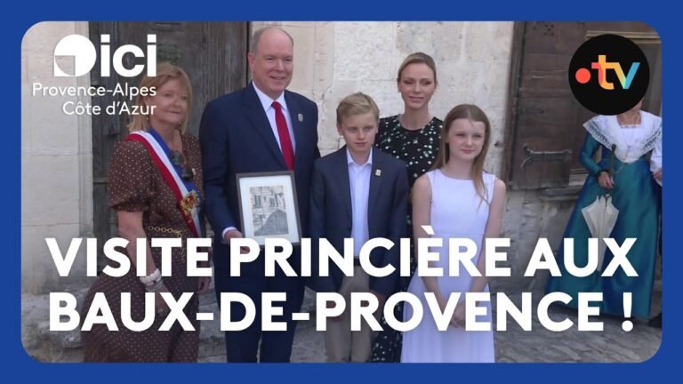 Le prince Albert II, Charlène de Monaco et leurs enfants aux Baux-de-Provence pour une cérémonie