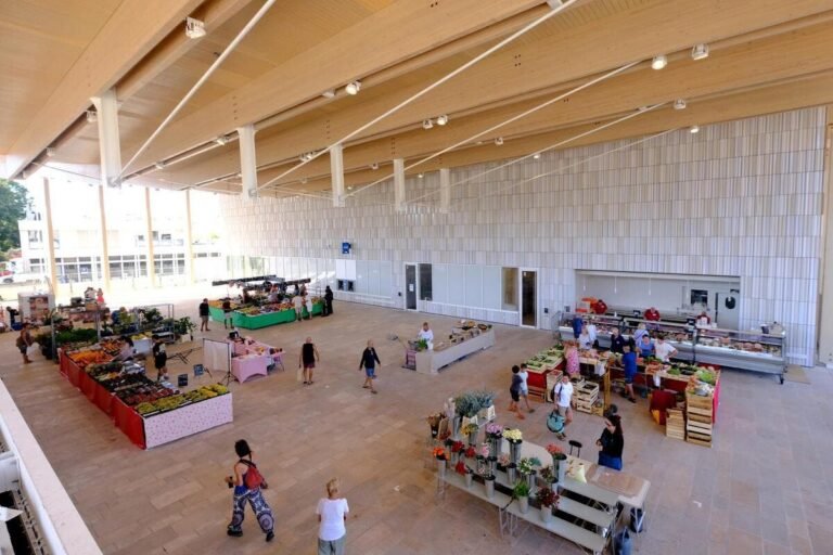 « L’outil de travail est formidable » : la nouvelle halle XXL du marché de la Bocca, plus moderne et fonctionnelle, vient d’ouvrir ses portes à Cannes