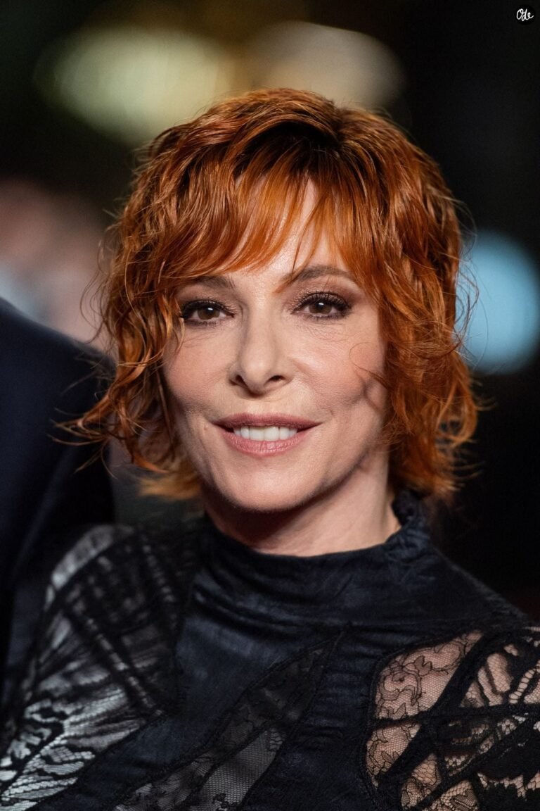 Mylène Farmer a posé ses valises en Normandie pour un tournage très discret.

Mylène Farmer sur le tapis rouge du film « Dalloway » à Cannes, en France, dans le cadre du 78e Festival de Cannes.

 Photo par Aurore Marechal/ABACAPRESS.COM