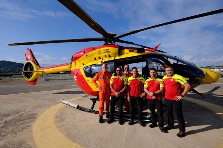 « Notre cœur de métier, c’est se préparer, décoller et aller sauver » : on vous emmène dans les coulisses de la base hélicoptère Dragon 06 de Cannes