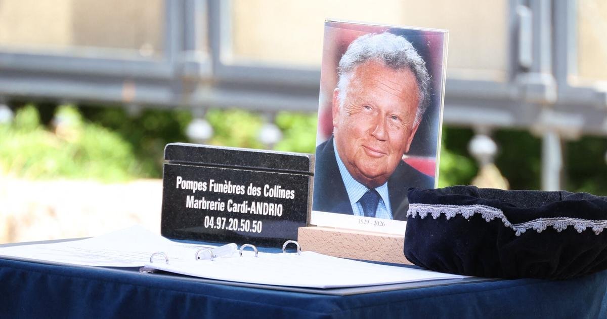 Obsèques de Philippe Bouvard : venu sans sa nouvelle compagne Olivia, Éric Ciotti lui rend un dernier hommage