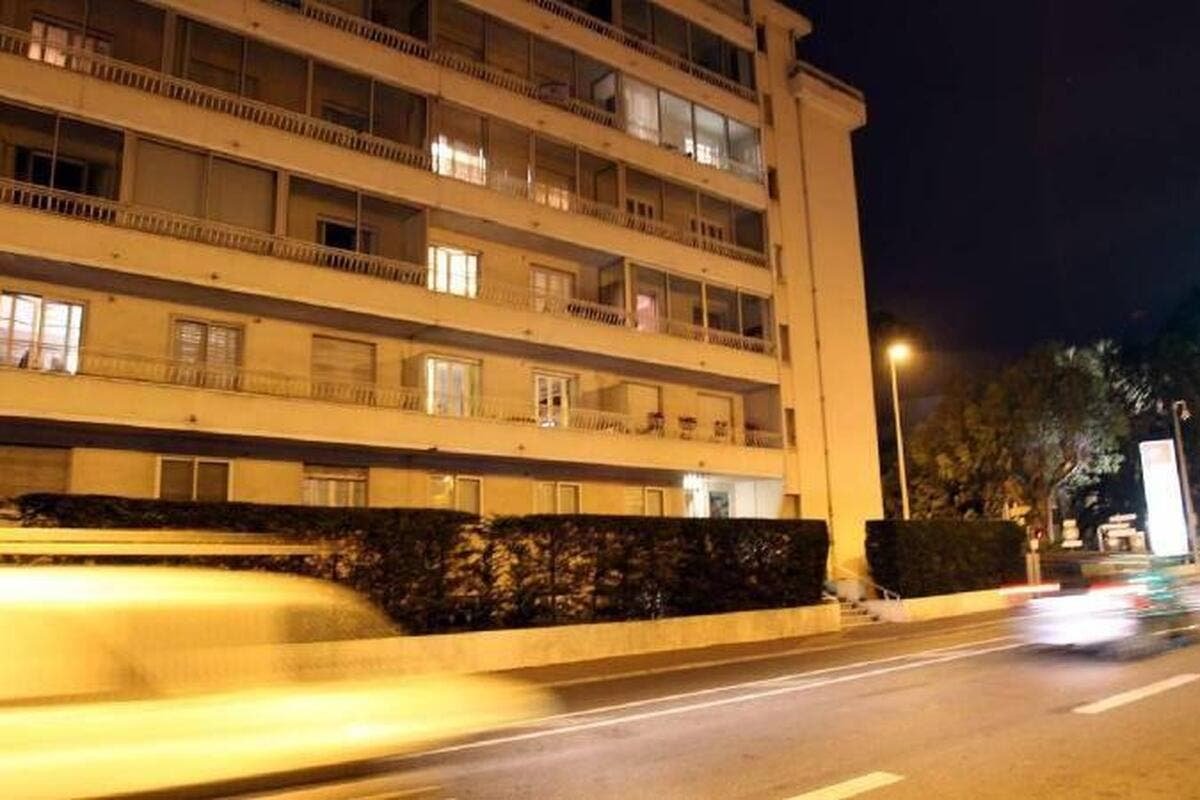 Sous l’emprise de la cocaïne à Cannes, un chauffard blesse un mineur à scooter avant de prendre la fuite