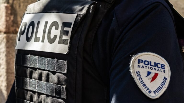 Un couple agressé à son domicile à Cannes, une montre de luxe et des bijoux dérobés