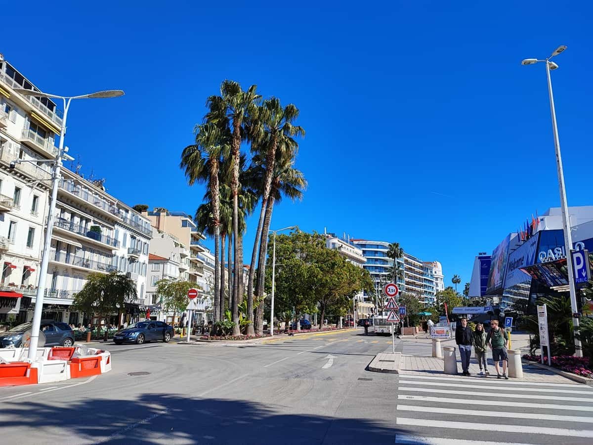 Un piéton grièvement blessé dans un accident avec un poids lourd sur la Croisette