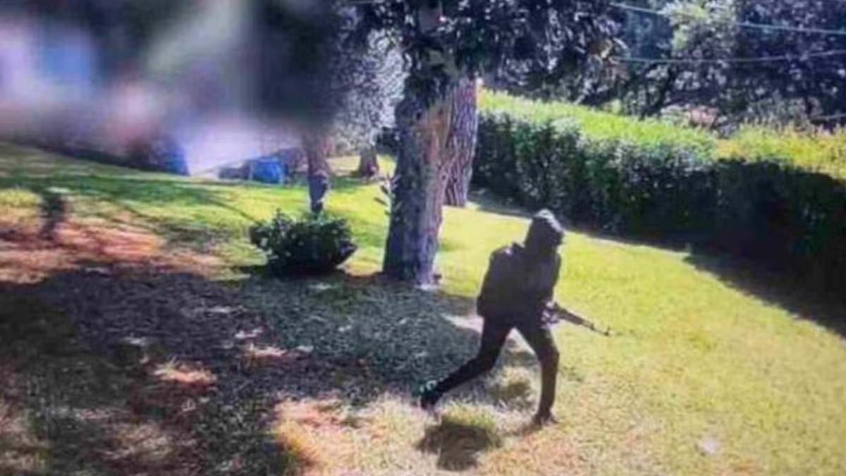 VIDEO. Braquage dans une villa près de Cannes : fausse kalachnikov, coups de crosse… les images choc du comm