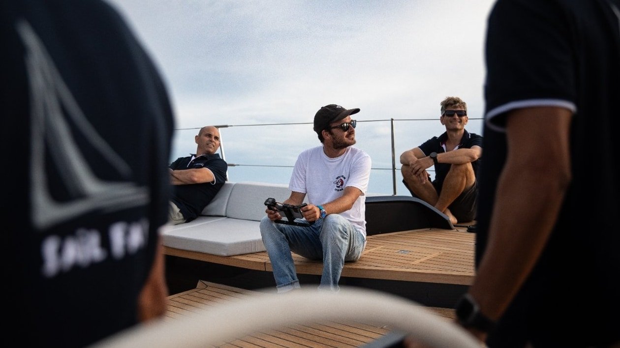 VIDÉO. Cannes Yachting Festival. On a navigué à bord de l&rsquo;ICE 80, bête de carbone de 24 mètres