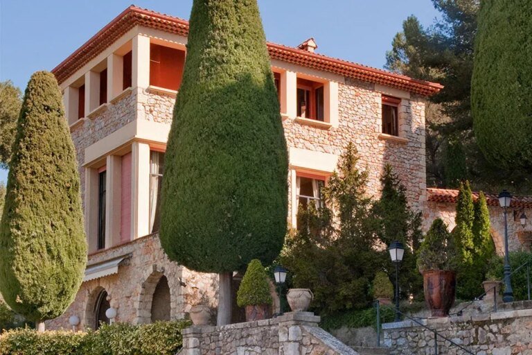Villa Domergue à Cannes : visite exclusive d&rsquo;un trésor historique