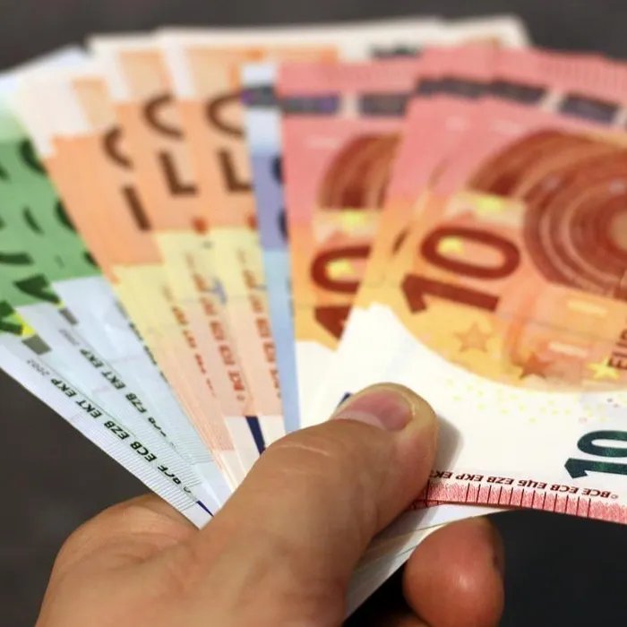 À Nice, un faux assistant comptable détourne plus de 153 000 € de fonds publics avec un simple RIB (Ouest-France)