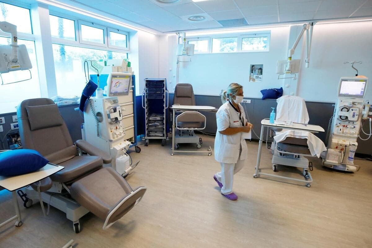 « Ça a réglé les problèmes de places que l’on a pu rencontrer ces dernières années » : l’hôpital de Cannes augmente ses capacités de dialyse avec une nouvelle unité