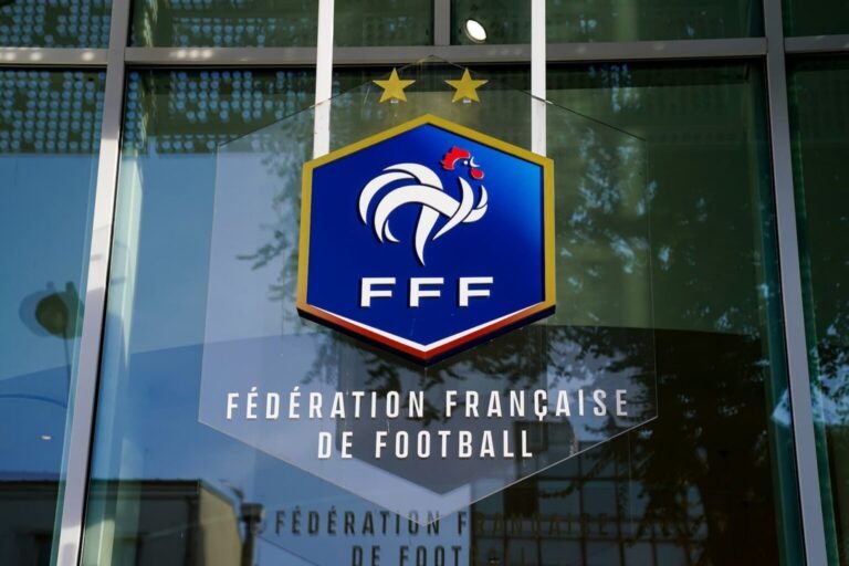 Coupe de France : mortiers, crachats et match arrêté à Beausoleil, la réception de Cannes se jouera sur tapis vert