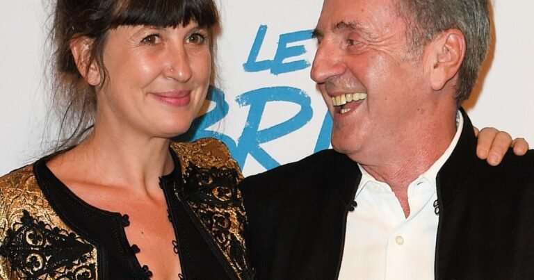 Daniel Auteuil profite avec son épouse Aude Ambroggi d’une vie paisible dans leur refuge provençal, où une présence leur apporte une dose de fantaisie au quotidien