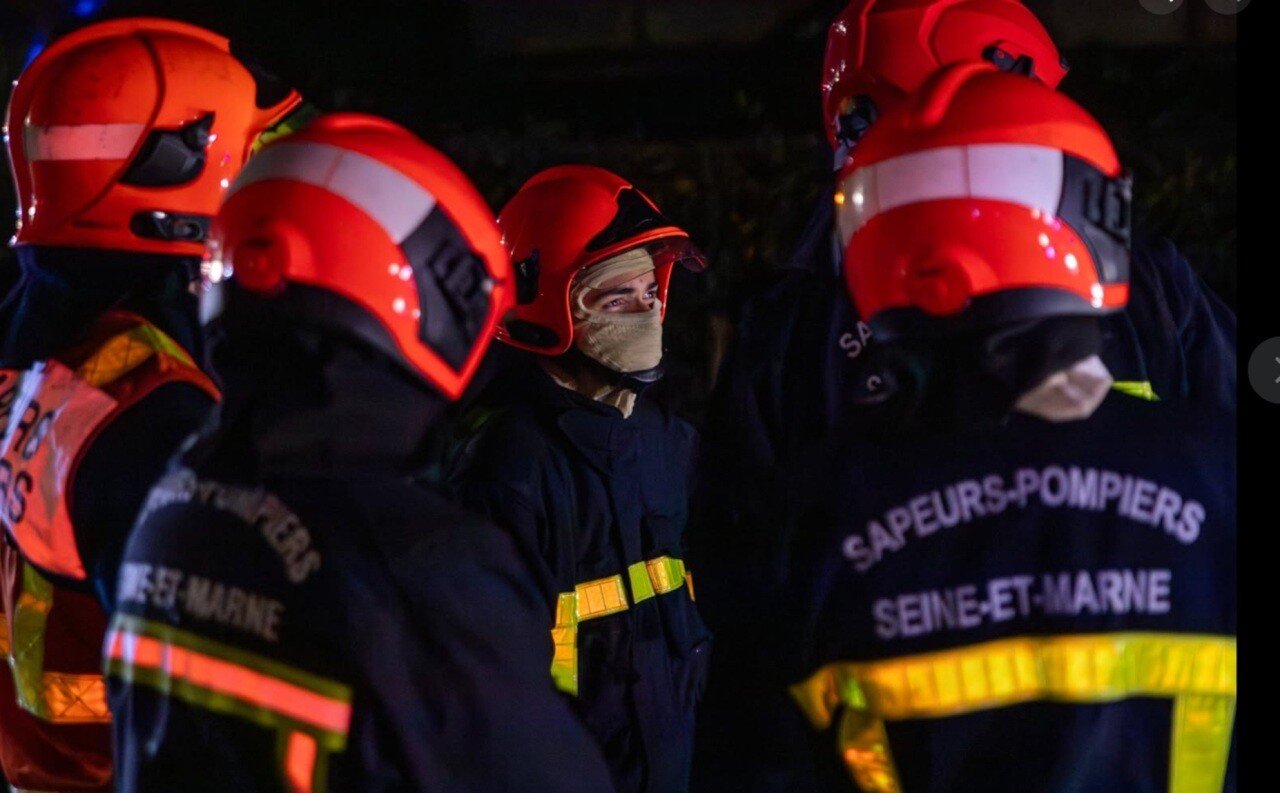 « Il a eu un très bon réflexe » …en Seine-et-Marne, le conducteur du camion s’arrête juste à temps, sa remorque prend feu