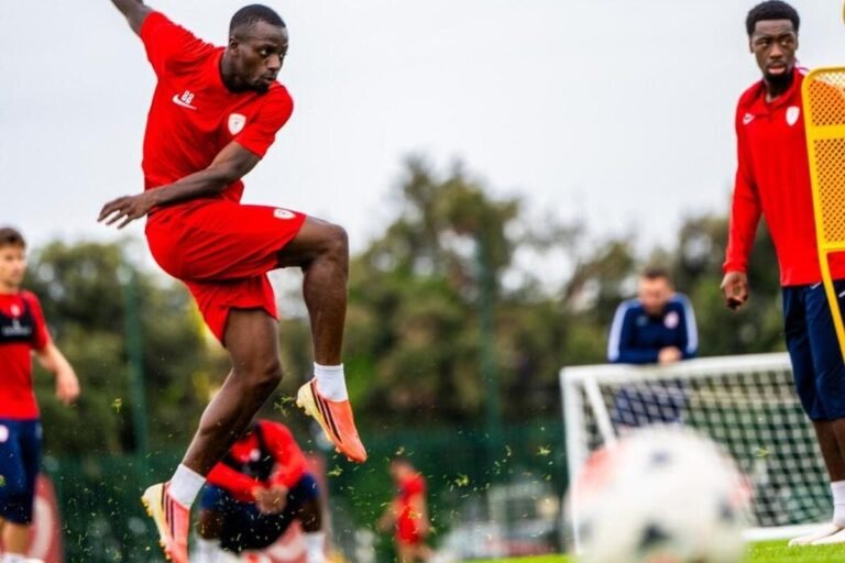 «  Il n’y a pas de psychose, ça va venir » : freinée par les matchs nuls, l’AS Cannes espère enfin décrocher un succès ce samedi soir face à Quevilly Rouen