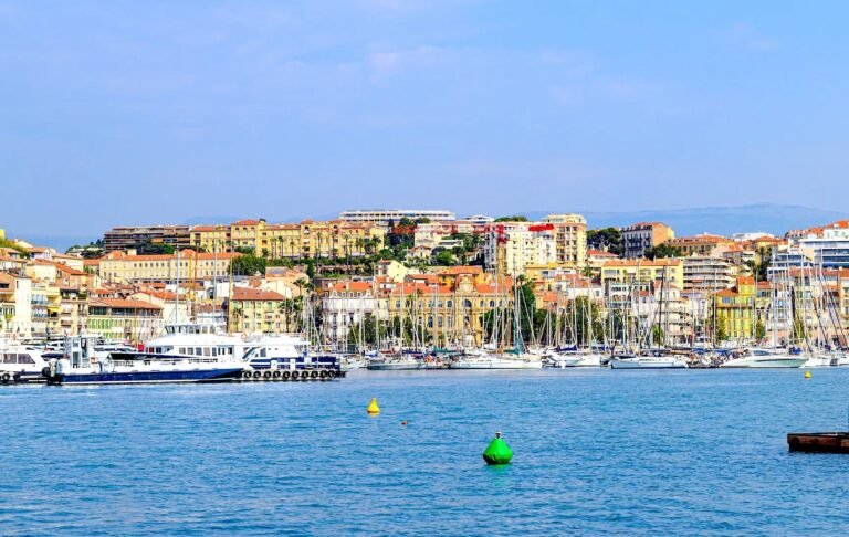 Immobilier sur la Côte d&rsquo;Azur : combien rapporte l’investissement locatif à Cannes en 2026 ?