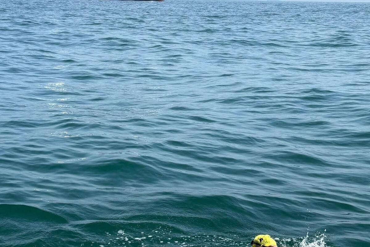 « J’ai eu le nez et la bouche mangés par le sel ! » : à 51 ans, ce nageur cannois a réussi un exploit hors du commun en traversant la Manche sans combinaison