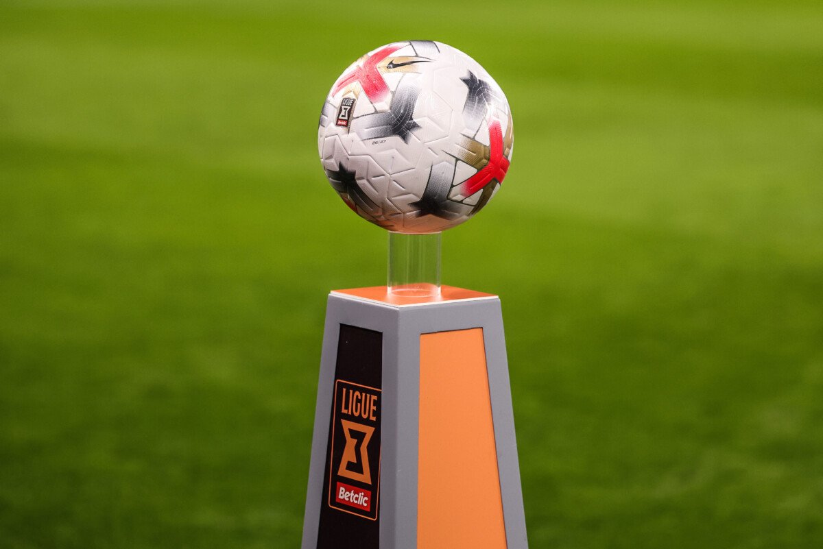 Ligue 3 : première défaite pour La Roche-sur-Yon et Cannes, Versailles sur le podium – le bilan de la 10e journée