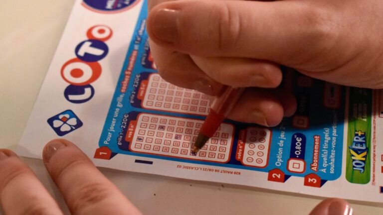 Loto : un joueur mise sur les mêmes numéros depuis des années et remporte 5 millions d&rsquo;euros à Cannes