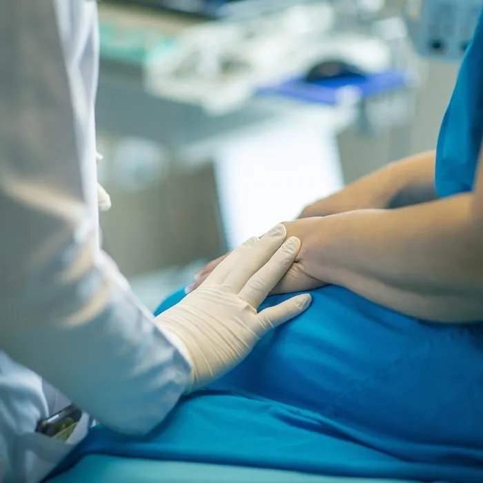 « On a bousillé sa vie » : sa femme a mis fin à ses jours à cause de la douleur provoquée par une bandelette urinaire  (Ouest-France)