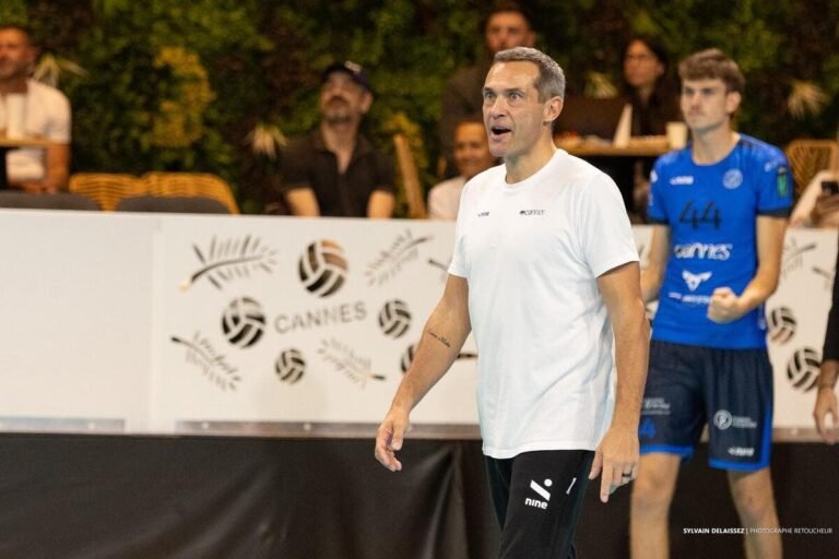 Sacré champion de France, confronté à la guerre en Ukraine et passé par la Corée du Sud : focus sur le parcours atypique de Cyril Ong, entraîneur de l’AS Cannes volley