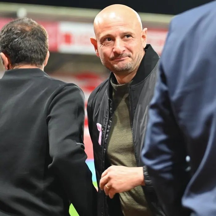 Stade Brestois. « On va laisser l’arbitre, arbitrer » : Julien Lachuer évite les polémiques et soigne son image  (Ouest-France)
