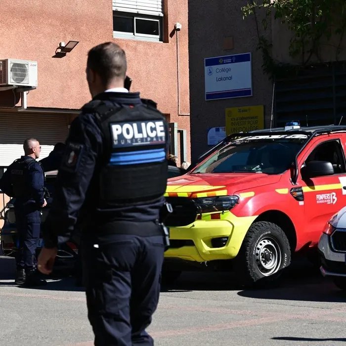 Tirs dans un collège d’Aubagne : idéologie ultraviolente, parents en garde à vue… Ce que l’on sait du suspect de 14 ans  (Ouest-France)