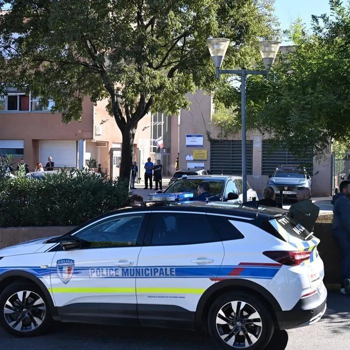 Tirs dans un collège d’Aubagne : principal et enseignante blessés, élève de 14 ans arrêté, enquête… Ce que l’on sait (Ouest-France)