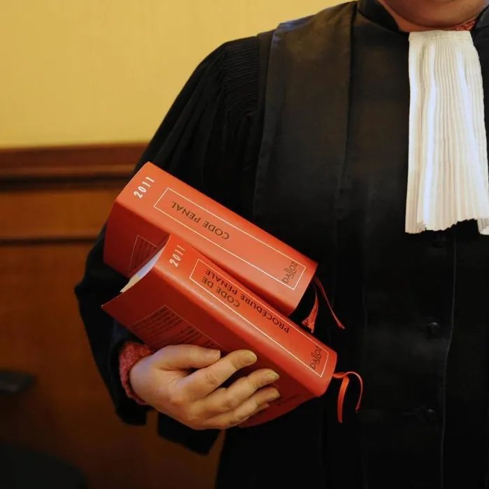 Un couple condamné à de la prison ferme après plusieurs vols visant des personnes âgées dans les Alpes-Maritimes  (Ouest-France)
