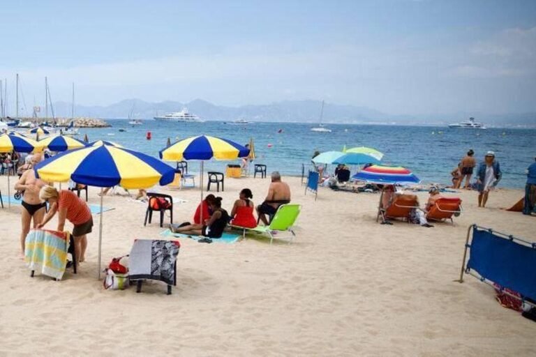 Une octogénaire prise en charge par les secours après une noyade à Cannes, son pronostic vital engagé